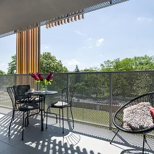  Apartment Golden Star